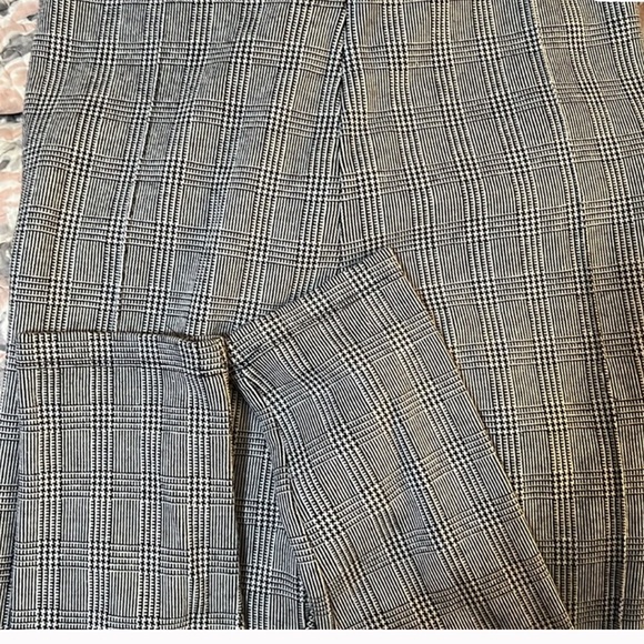 Zara Black/White Plaid Leggings - Picture 3 of 6